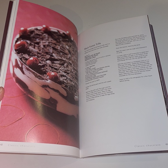 Chocolate by Trish Deseine - Cookbook with 100 chocolate dessert recipes - Picture 4 of 4